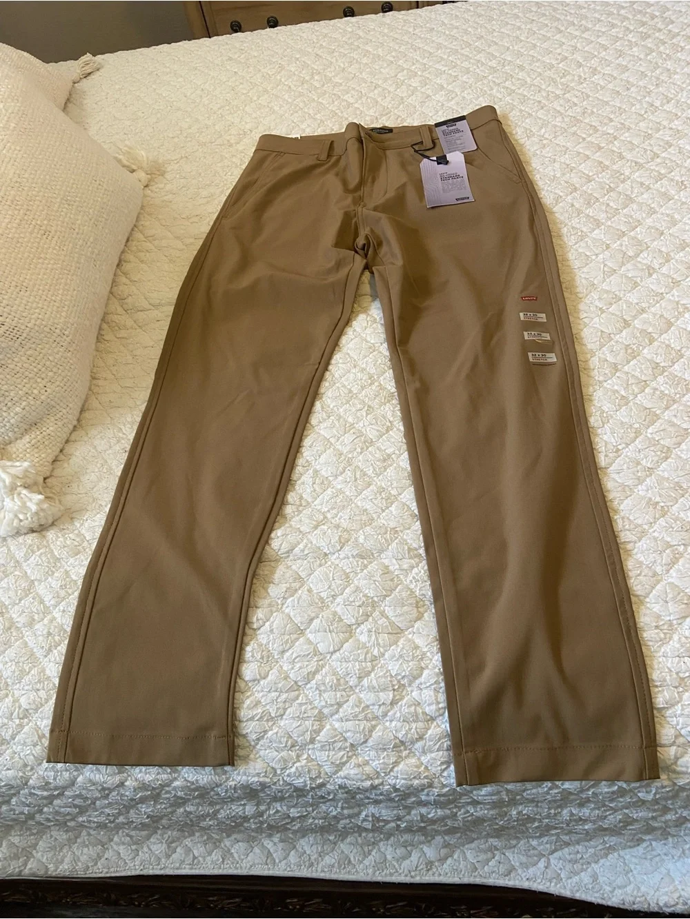 Levi's Men's Chinos in Khaki Tan
